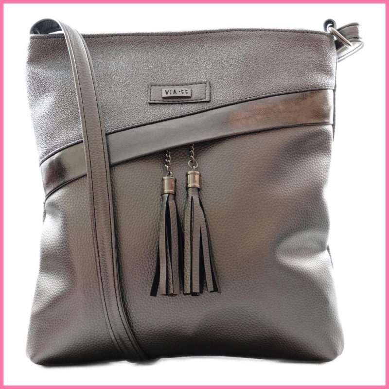 VIA55 női keresztpántos táska ferde zsebbel, rostbőr, ezüst shoppertaska.hu a