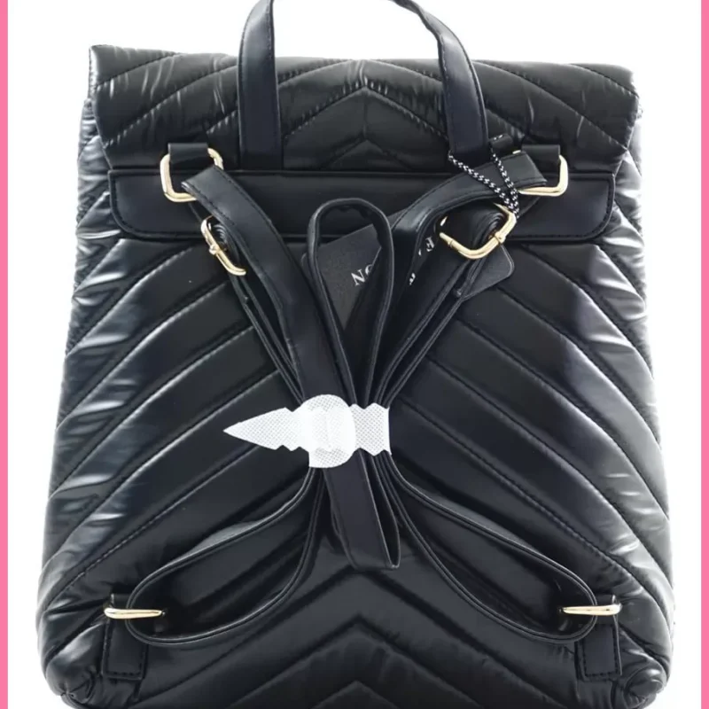 Női hátitáska csillaggal és V varrott mintával, vízhatlan, fekete shoppertaska-hu 3