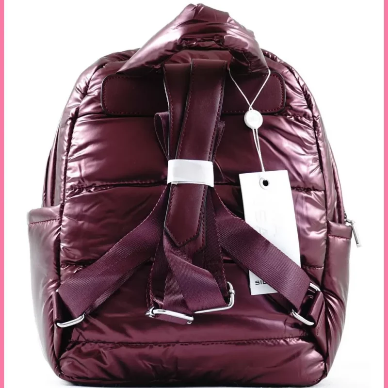 Silvia Rosa női hátitáska vízhatlan anyagból steppelt mintával, bordó shoppertaska-hu 3